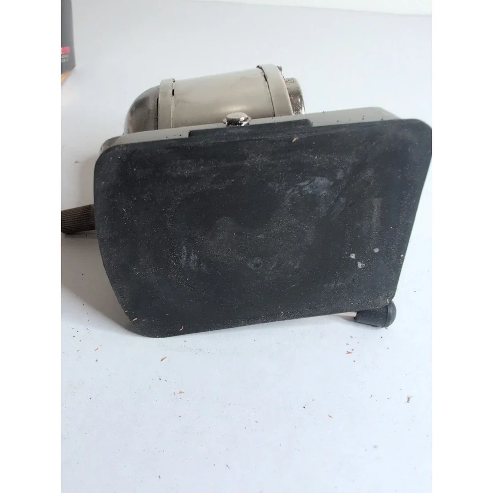 Vintage Hunt Boston Vacuum Mount Pencil Sharpener SF1068 Self-feeder W Manual